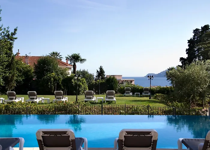 Chateau De La TourHotel Cannes